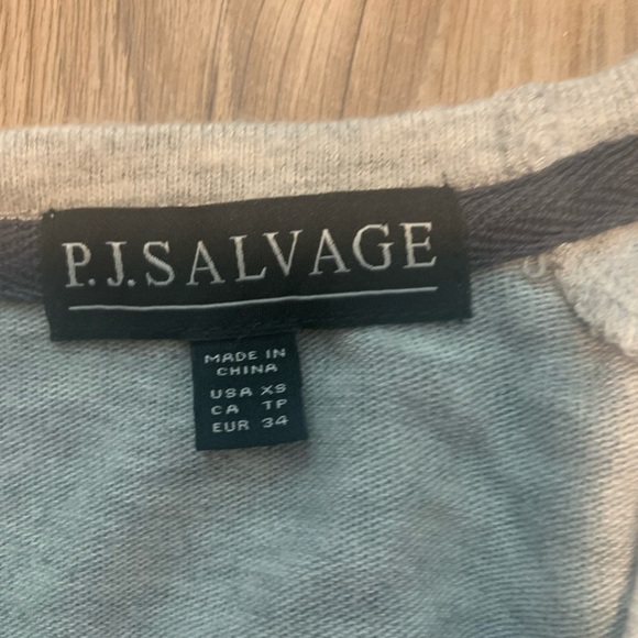 Pj salvage skull sweater!! - Picture 2 of 3